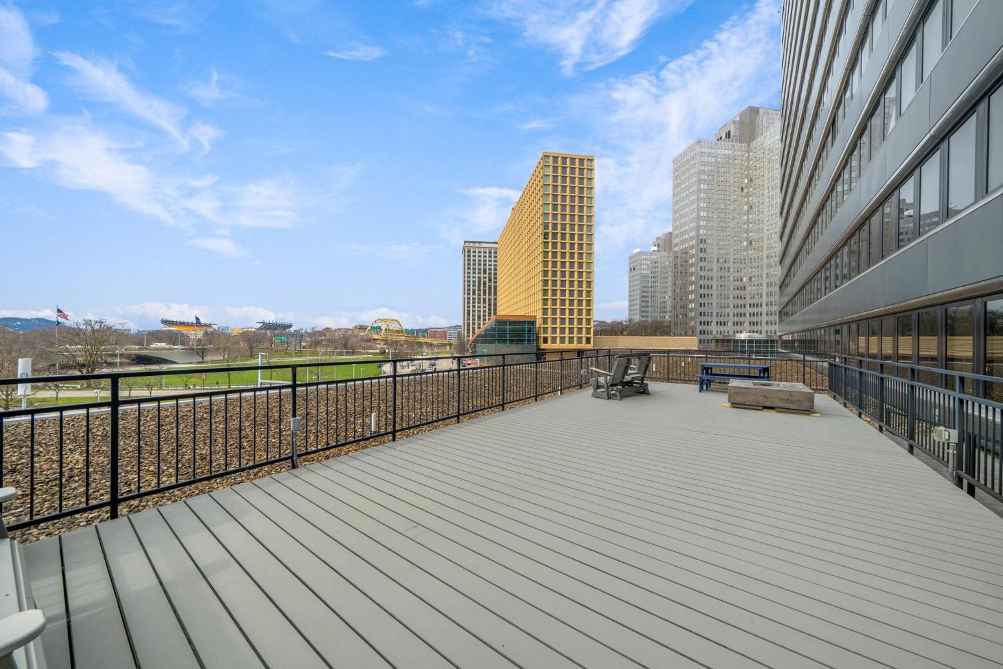 Sweeping Stadium Views Wonderfully Located 24-7 Parking Gym Lounge Pittsburgh Eksteriør billede